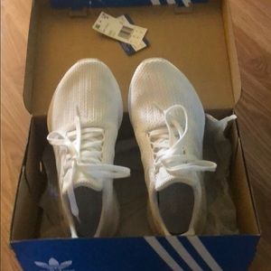 Adidas swift run sneakers